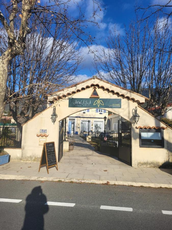 ホテル Akwaba Chez Ouli Levens エクステリア 写真